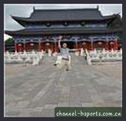 李铭